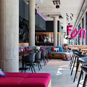 Hotell Moxy Vienna Airport Schwechat